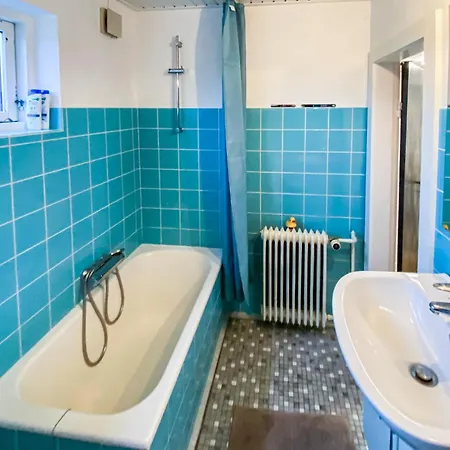 2 Bedroom Cozy In